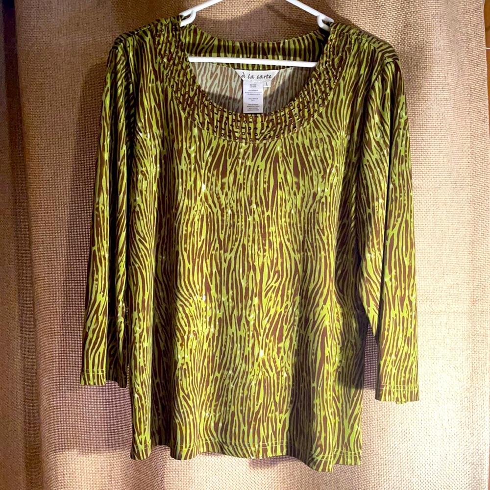 Great and beige blouse